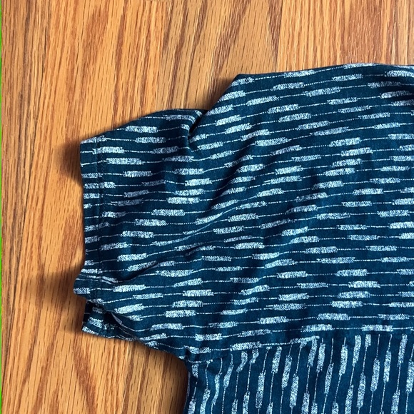 Old Navy Shirt Womens small petite Blue Short Sleeve - Picture 2 of 4